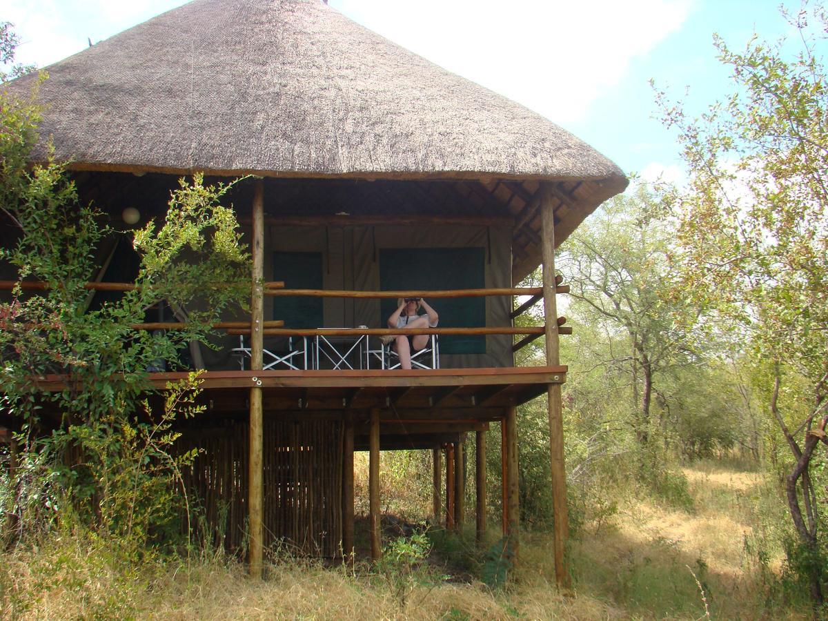 Muweti Bush Lodge Grietjie Game Reserve ภายนอก รูปภาพ