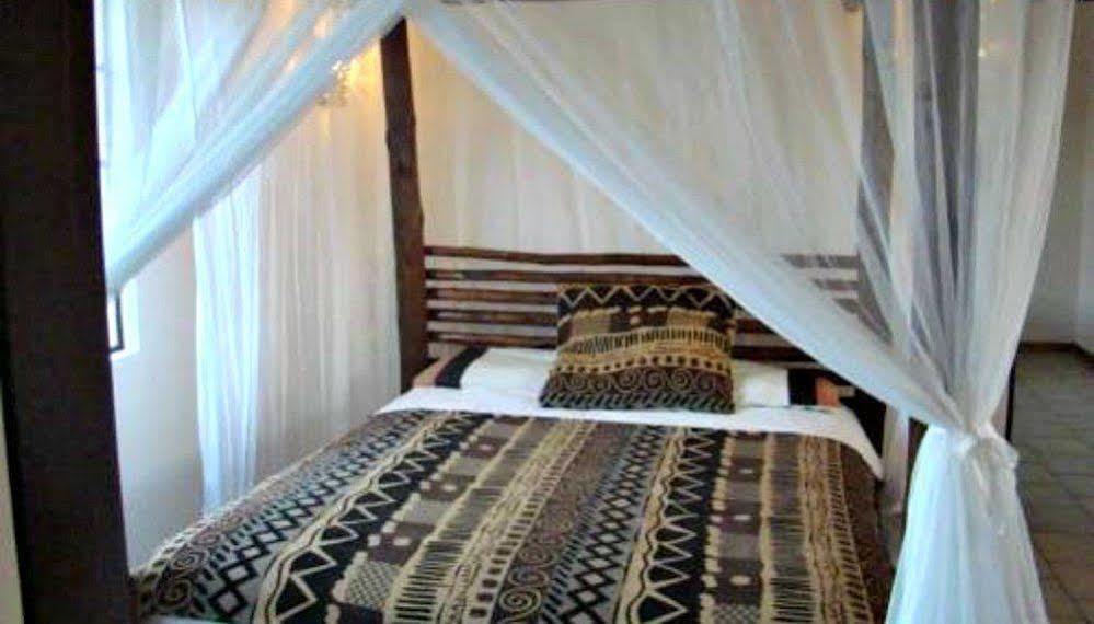 Muweti Bush Lodge Grietjie Game Reserve ภายนอก รูปภาพ